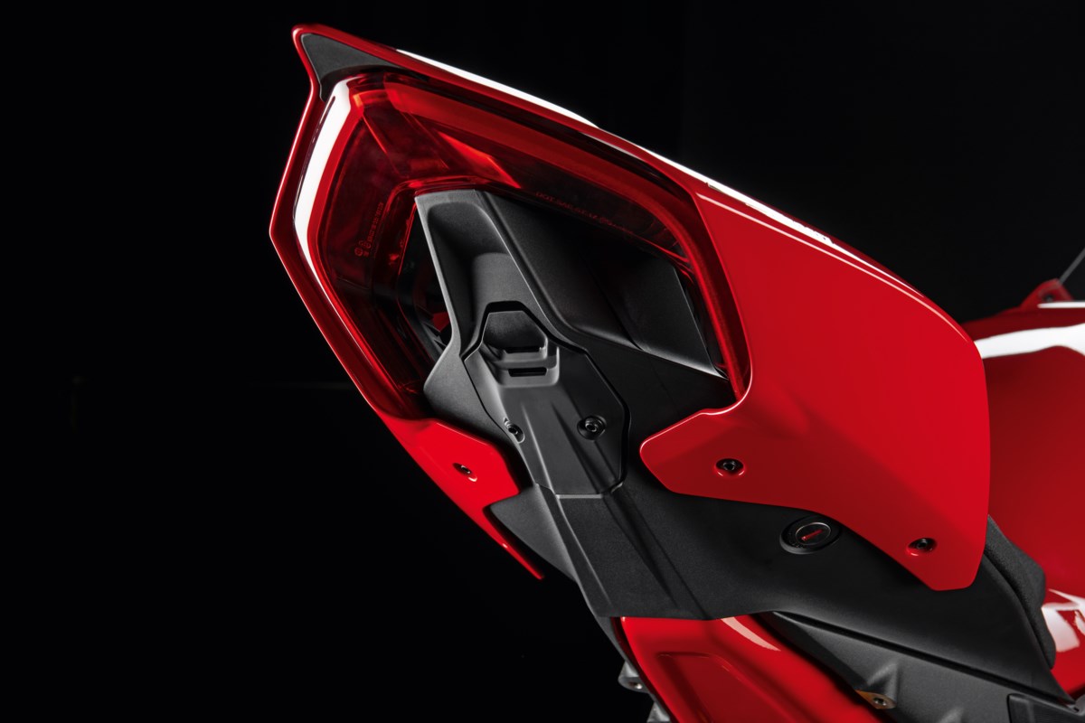 Cover für die Entfernung des Kennzeichenhalters