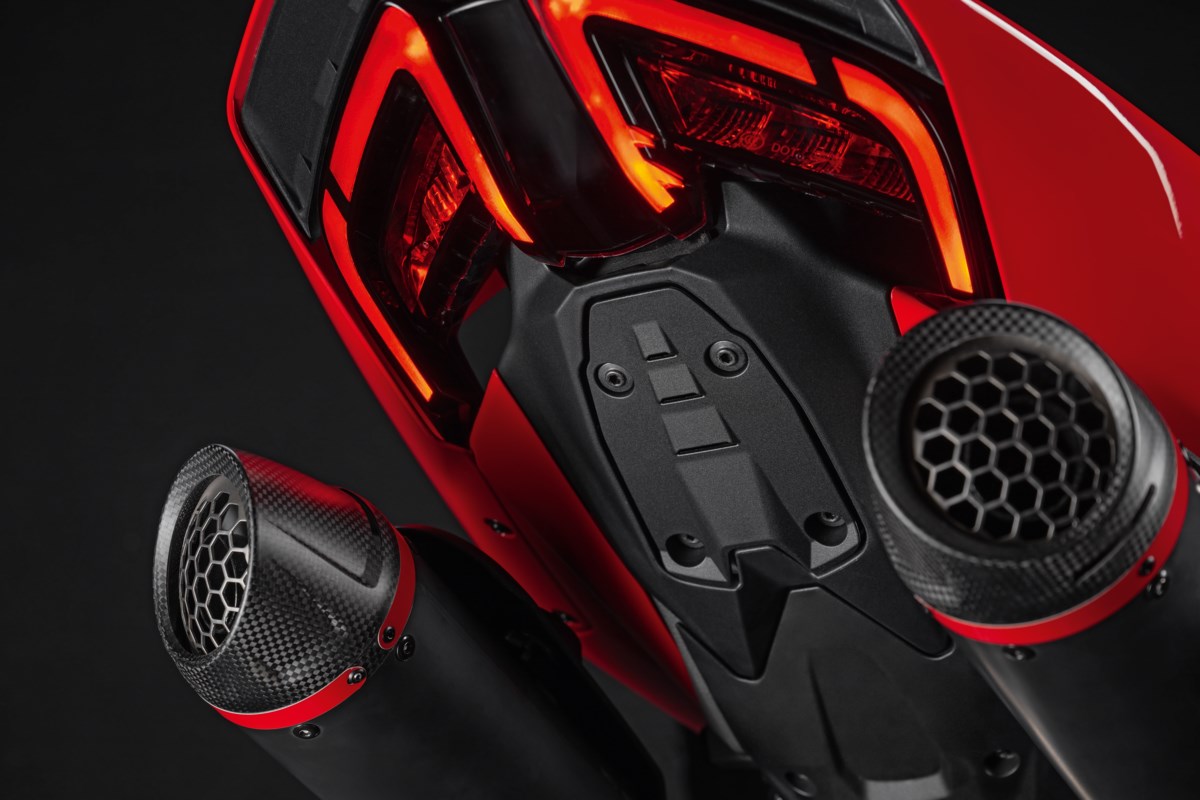 Abdeckung für die Entfernung des Kennzeichenhalters