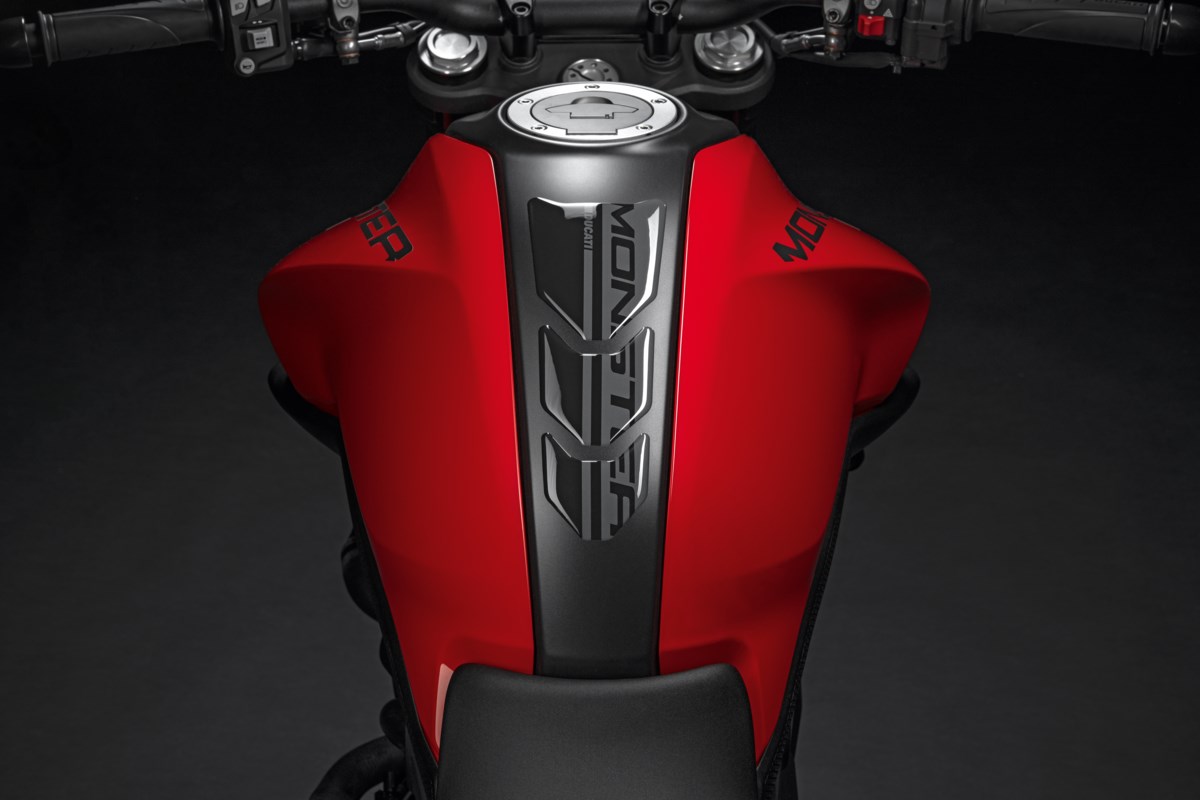 Aufklebbarer Tankschutz