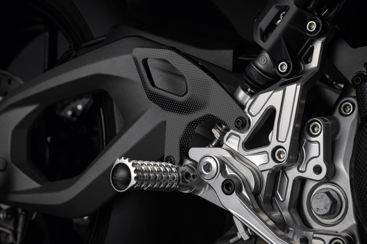 Fersenschutz aus Kohlefaser